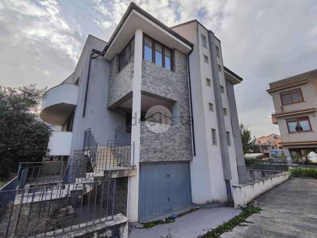 Appartamento in vendita di 191 m² in Corso Italia, 157