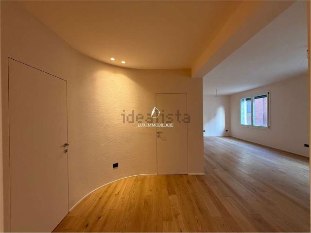 Appartamento in vendita di 192 m² in Via Giuseppe Mazzini