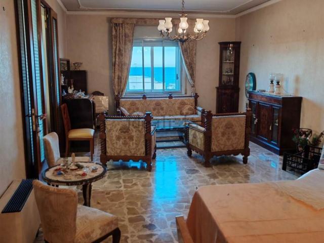 Appartamento in vendita di 192 m² in Via Grotta Santa, 169