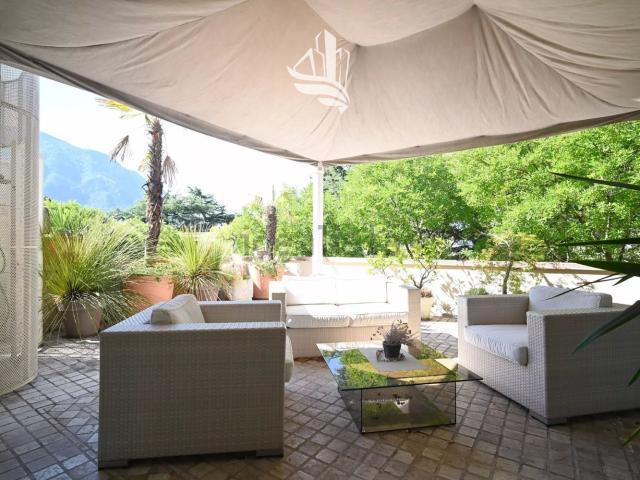 Appartamento in vendita di 192 m² in Via Guncina