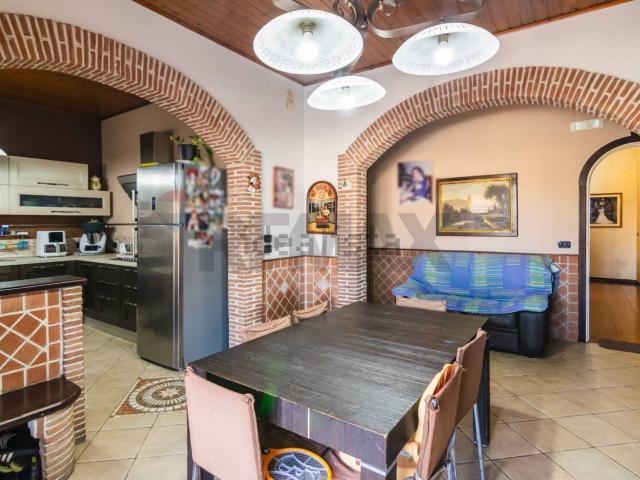 Appartamento in vendita di 192 m² in Via Enrico Fermi, 8