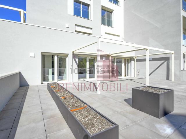 Appartamento in vendita di 192 m² in Via Leonardo Da Vinci, 74