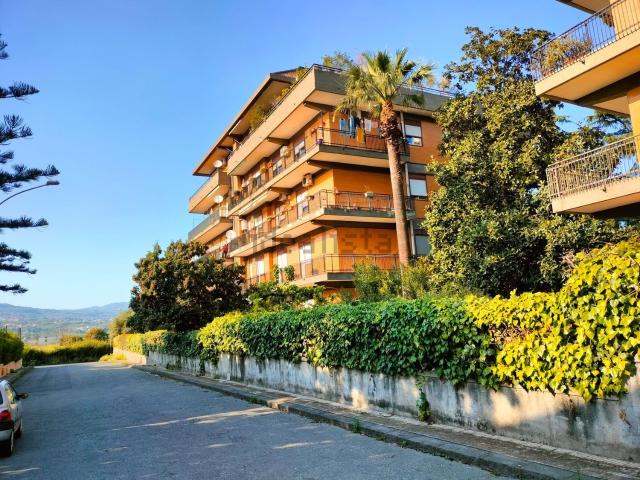 Appartamento in vendita di 192 m² in Via Metastasio, 21