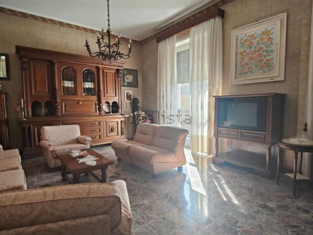 Appartamento in vendita di 192 m² in Via Nazionale