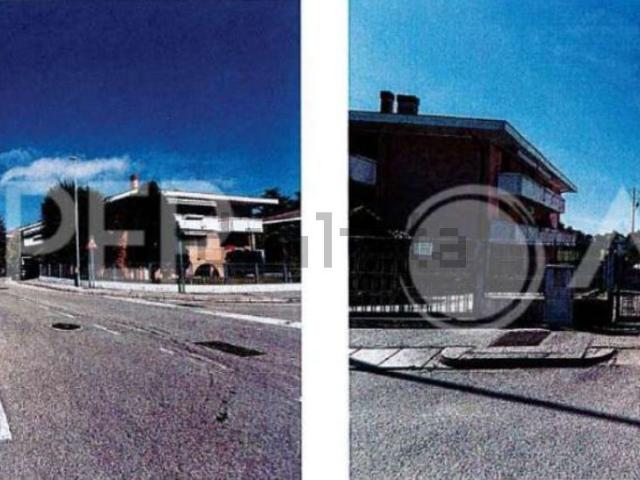 Appartamento in vendita di 192 m² in Via San D&apos Acquisto