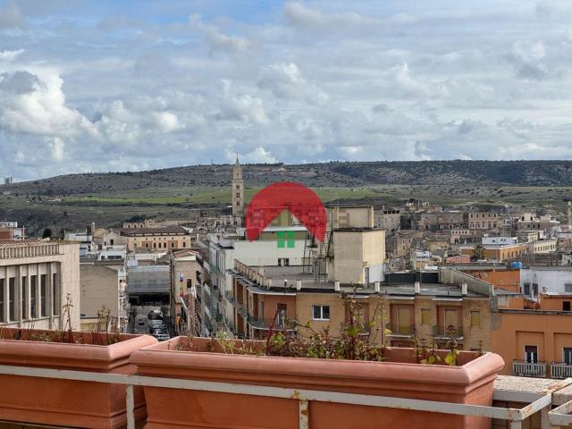 Appartamento in vendita di 192 m² in Via Ugo La Malfa