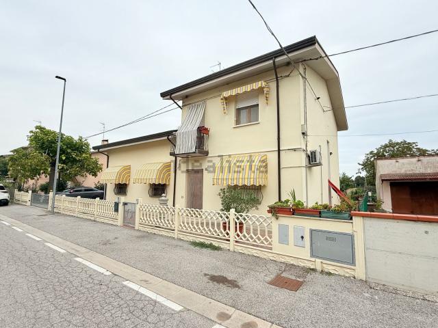 Appartamento in vendita di 192 m² in Via XX Settembre, 10