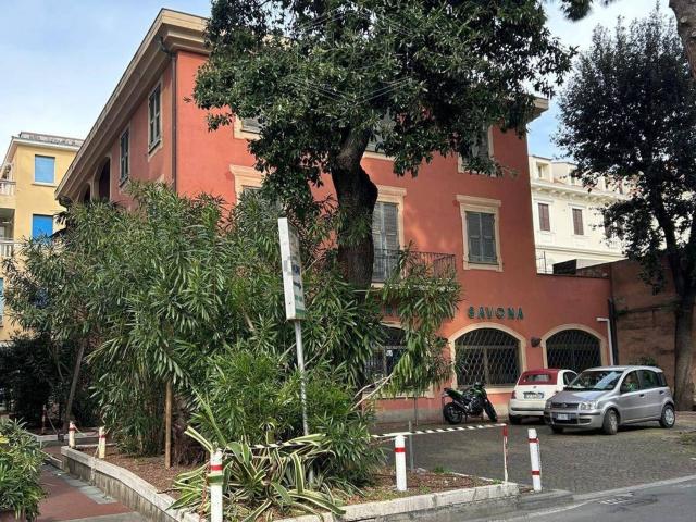 Appartamento in vendita di 192 m² in Strada Statale 1