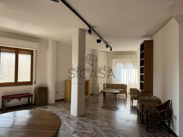 Appartamento in vendita di 193 m²