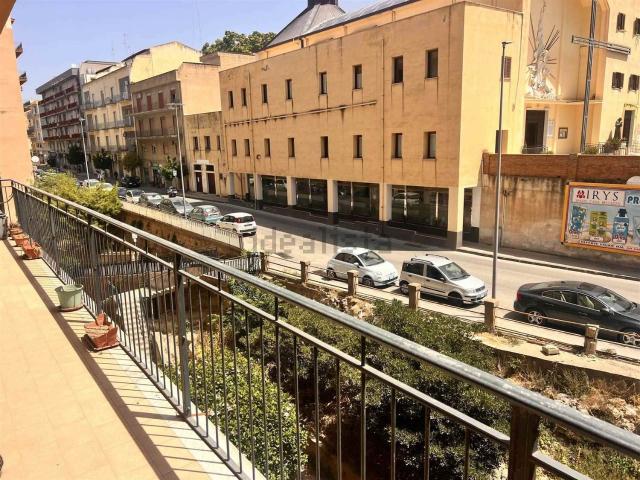 Appartamento in vendita di 193 m² in Via dei Cappuccini, 61