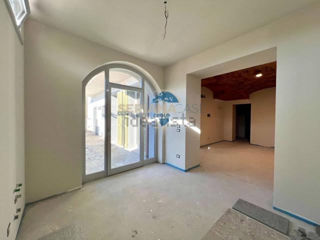 Appartamento in vendita di 193 m² in Via Enrico Fermi