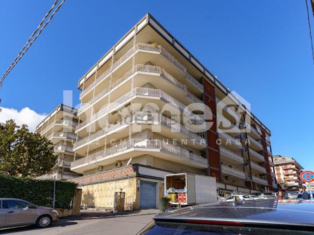 Appartamento in vendita di 193 m² in Via Monti Iblei, 9