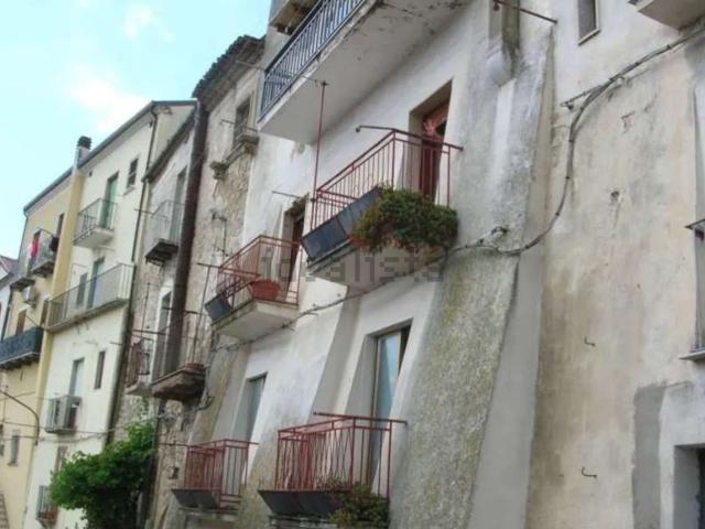 Appartamento in vendita di 193 m² in Via Manzoni