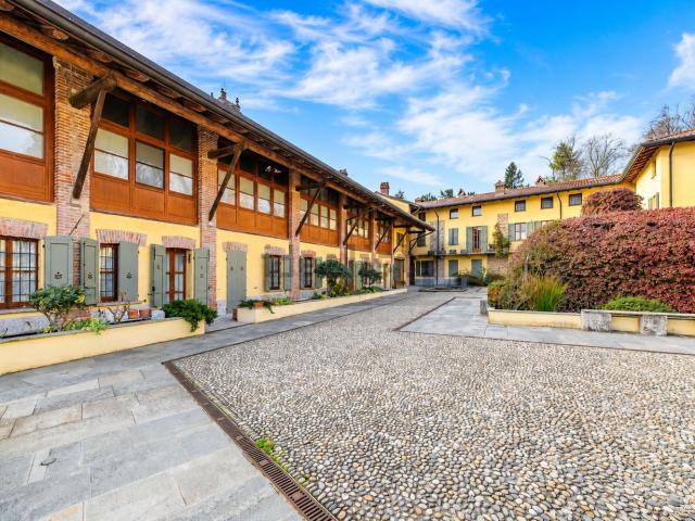 Appartamento in vendita di 193 m² in Via Santa Caterina da Siena, 3