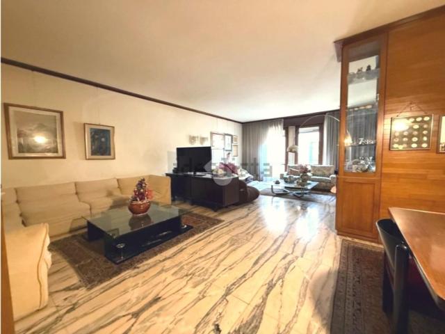 Appartamento in vendita di 193 m² in Via Rolando da Piazzola, 7