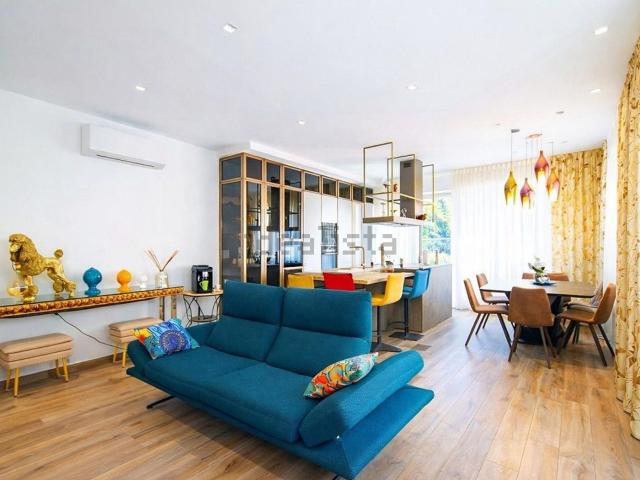Appartamento in vendita di 193 m² in Corso Fratelli Cervi
