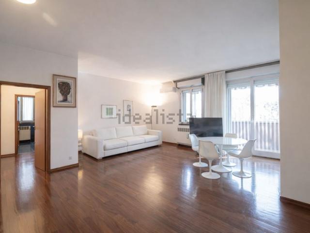 Appartamento in vendita di 193 m² in Strada Statale 65 della Futa, 215