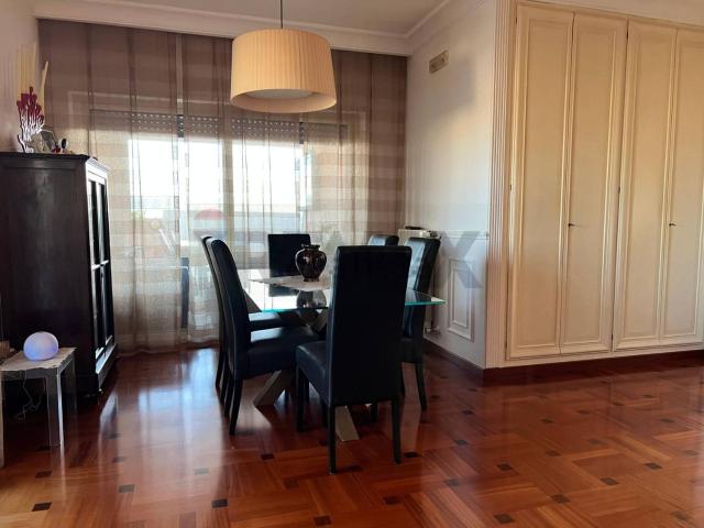 Appartamento in vendita di 194 m² in Via Amleto Pesce