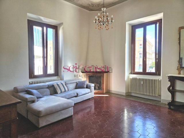 Appartamento in vendita di 194 m²