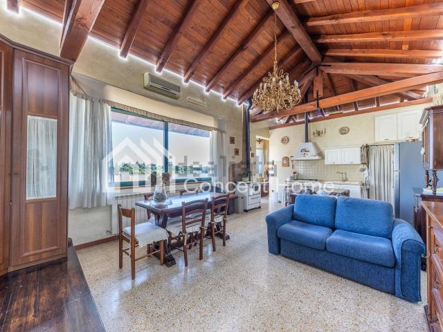 Appartamento in vendita di 194 m² in Via Cardinale Oreste Giorgi, 25