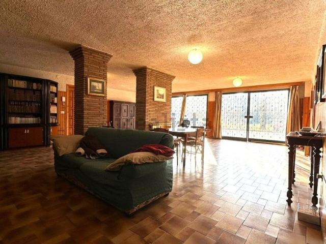 Appartamento in vendita di 194 m² in Via Guido Reni