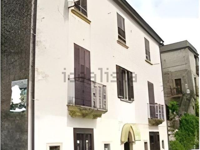 Appartamento in vendita di 194 m² in Via dei giardini