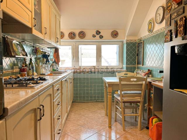 Appartamento in vendita di 194 m² in Via Fano