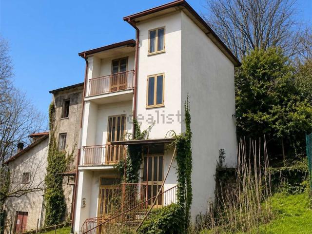 Appartamento in vendita di 194 m² in Via Furmo