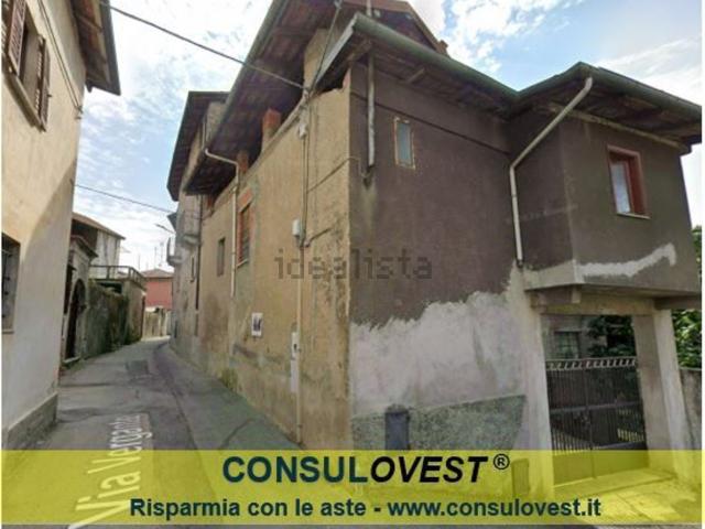Appartamento in vendita di 194 m² in Via Vergante, 82