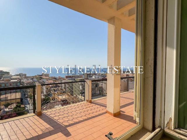 Appartamento in vendita di 194 m² in Viale Tunisi, 53