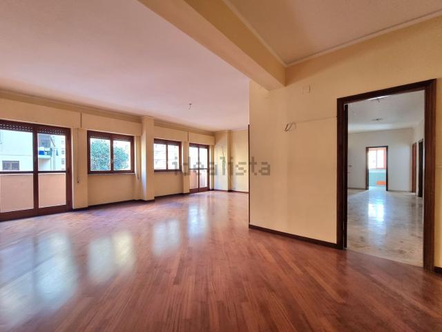 Appartamento in vendita di 193 m² in Largo Val di Mazara