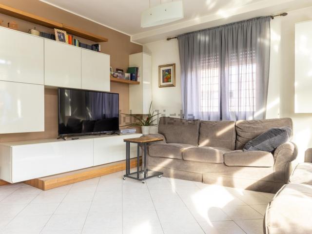 Appartamento in vendita di 195 m² in Via Andrea Solario