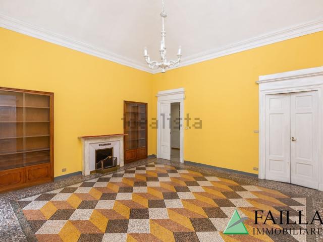 Appartamento in vendita di 195 m² in Via Alfonso Bonafous