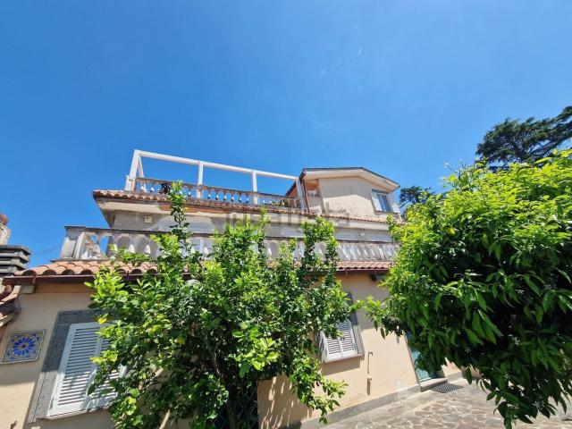 Appartamento in vendita di 195 m² in Via Arturo Toscanini