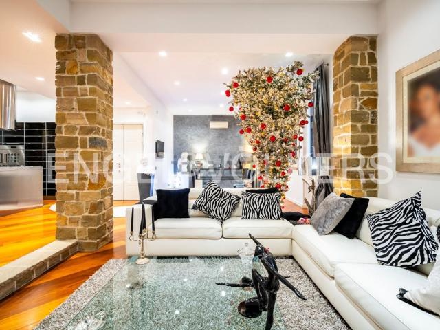 Appartamento in vendita di 195 m² in Via Gaetano Milanesi