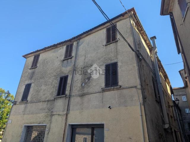 Appartamento in vendita di 195 m² in Via Dante Alighieri, 4