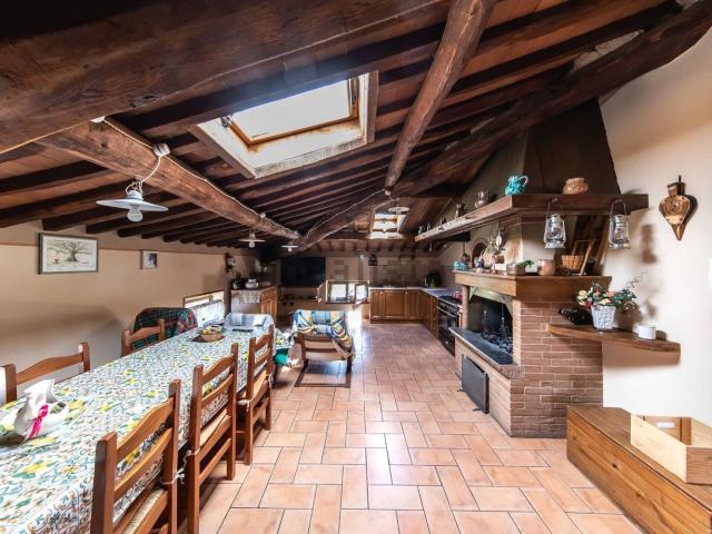 Appartamento in vendita di 195 m² in Via di Sondolo