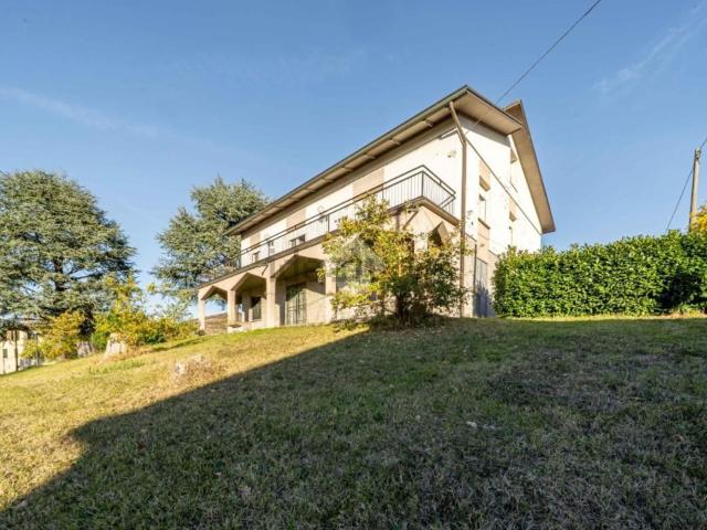 Appartamento in vendita di 195 m² in Via Francesco Lolli, 2