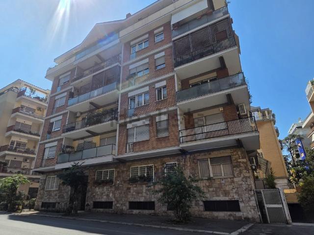 Appartamento in vendita di 195 m² in Via Francesco Saverio Nitti