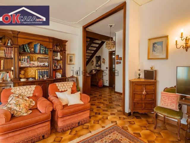 Appartamento in vendita di 195 m² in Via Montemezzi