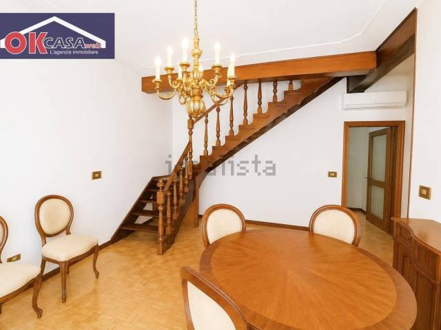 Appartamento in vendita di 195 m² in Via Montemezzi