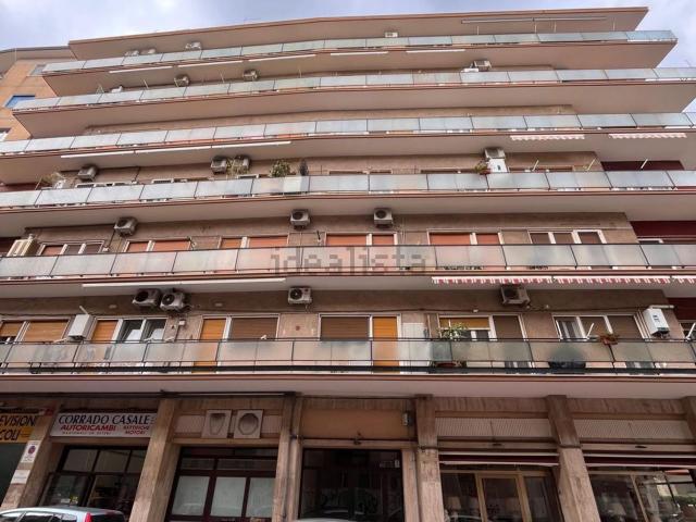 Appartamento in vendita di 195 m² in Via Marche, 8