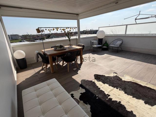 Appartamento in vendita di 195 m² in Via Portile, 32