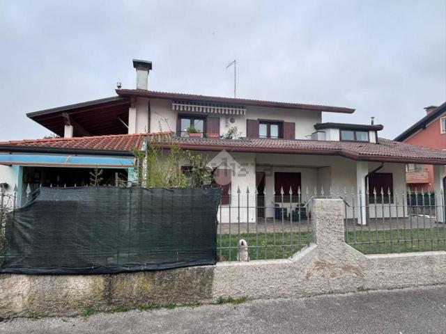 Appartamento in vendita di 195 m² in Via Torino, 18
