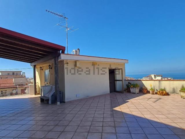 Appartamento in vendita di 195 m² in Via Trieste