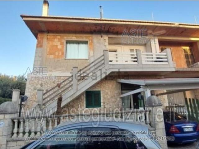 Appartamento in vendita di 195 m² in Via Vanella 139, 63