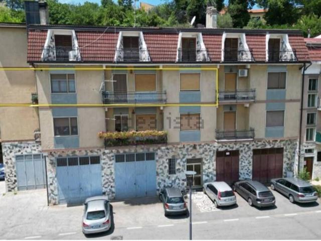Appartamento in vendita di 195 m² in Via Vittorio Emanuele