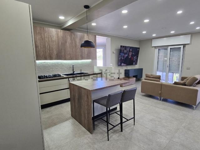 Appartamento in vendita di 195 m² in Viale Vincenzo de Filippis