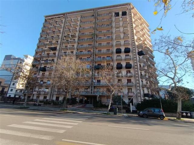 Appartamento in vendita di 195 m² in Viale Strasburgo
