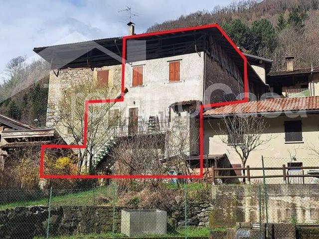 Appartamento in vendita di 195 m² in Frazione Agrone, 30
